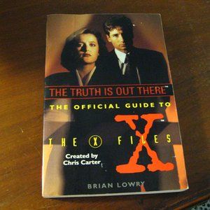 📺 The Official Guide To The X Files 1995 Brian Lowry Book